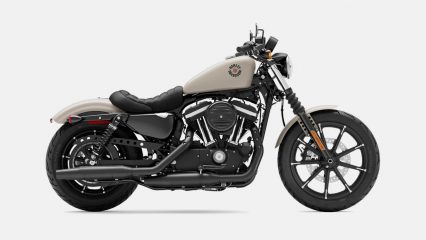 Harley Davidson Iron 883: Price, Top Speed, Weight, Colours & Engine