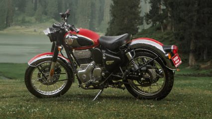 Royal Enfield Classic 350: Price, Mileage, Weight, Colours & Specs