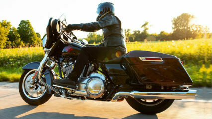 Harley Davidson Electra Glide: Price, Mileage, Top Speed & Reviews