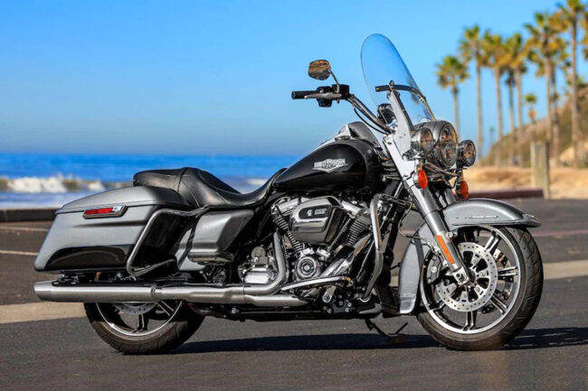 Harley Davidson Road King: Weight, Displacement, Price, Specs & Reviews
