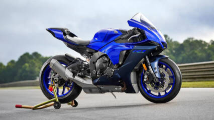 Yamaha YZF R1: Price, Top Speed, Mileage, Colours & Specifications