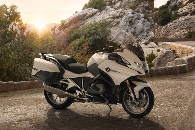 BMW R 1250 RT: Price, Mileage, Top Speed, Specifications & Reviews